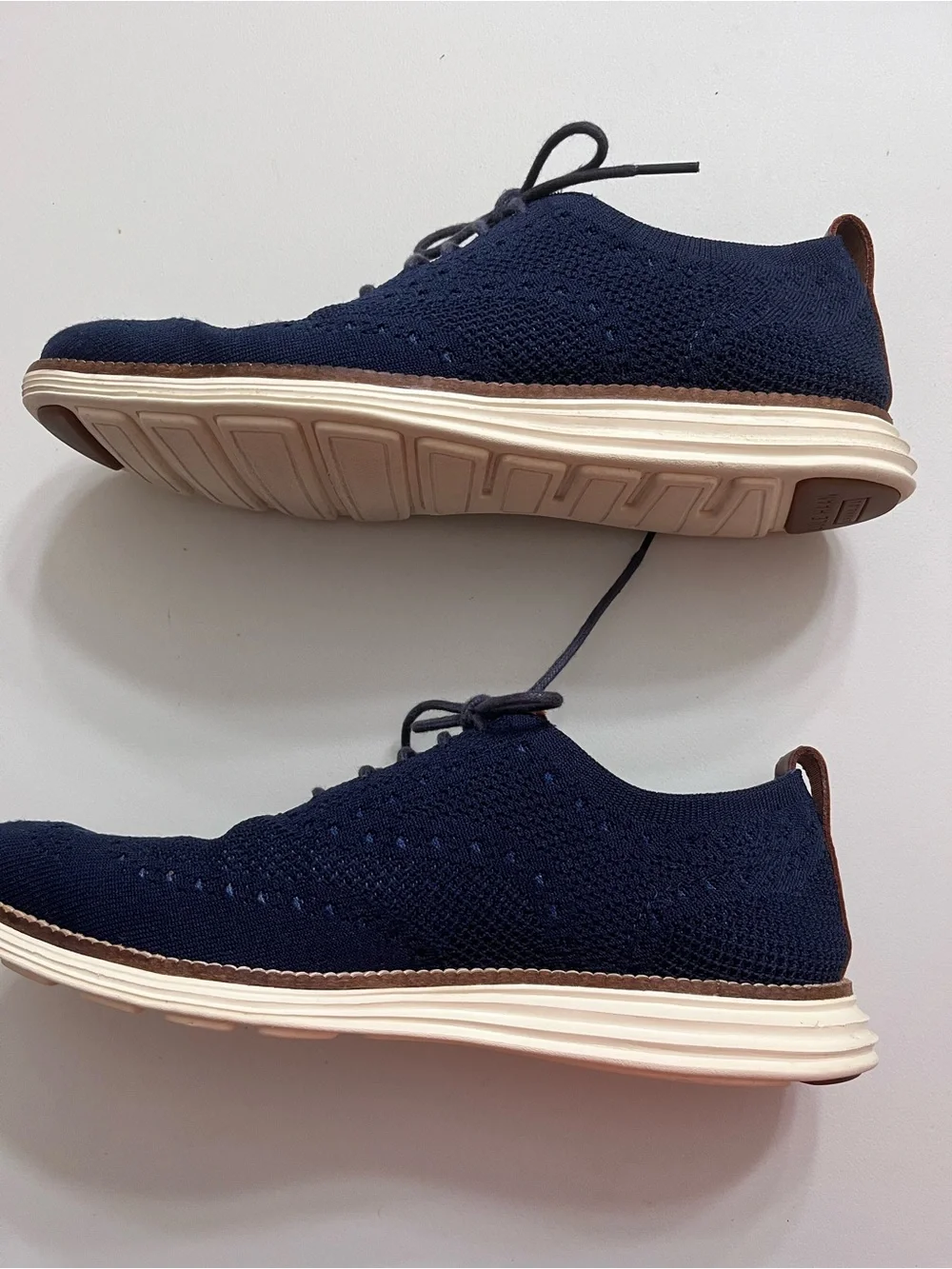 Cole Haan Navy Knit Derby Oxfords with Brown Leather Accents, Men’s Sz 8,5
